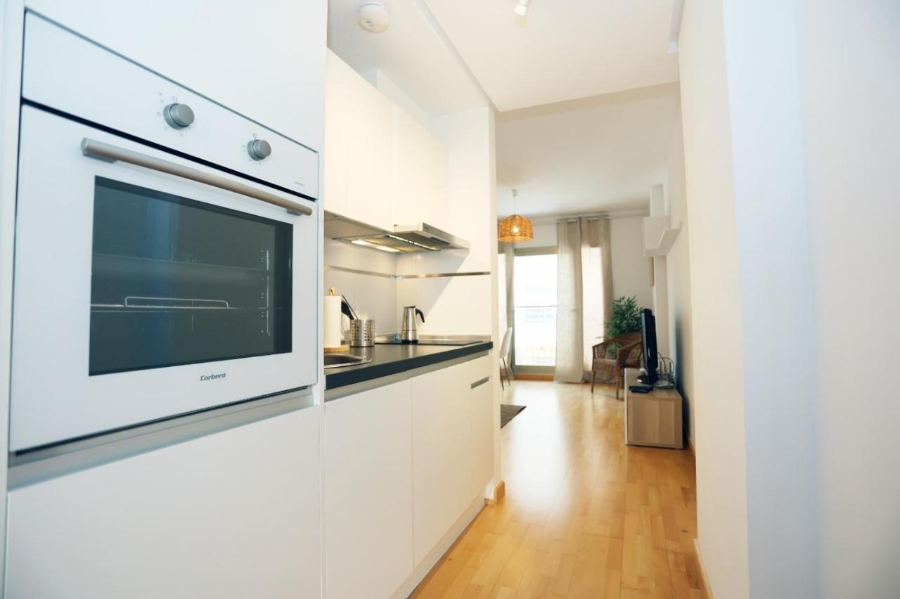 Casa Fenicia - Cosy Apartment With Free Private Parking Малага Екстер'єр фото