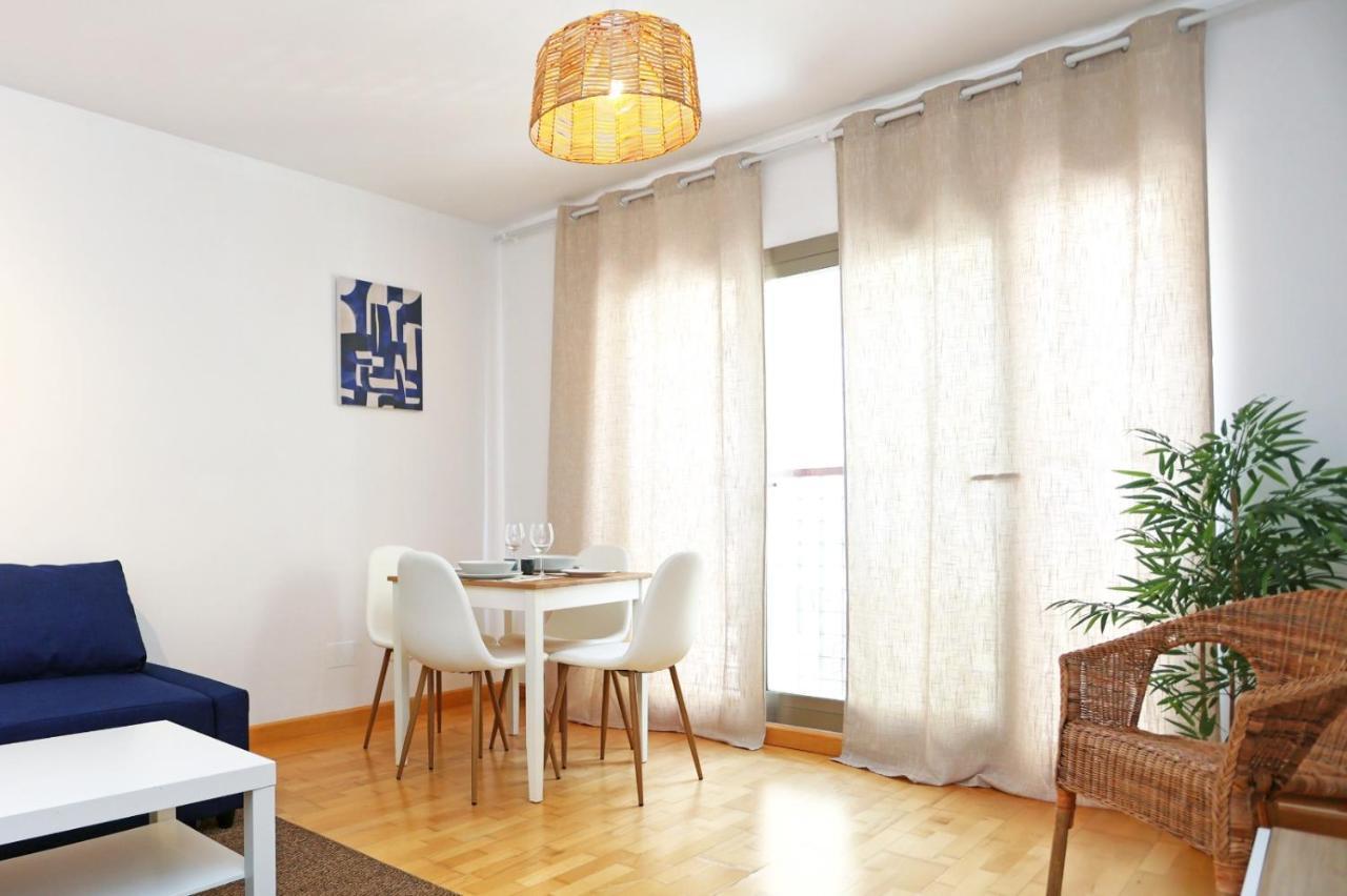 Casa Fenicia - Cosy Apartment With Free Private Parking Малага Екстер'єр фото